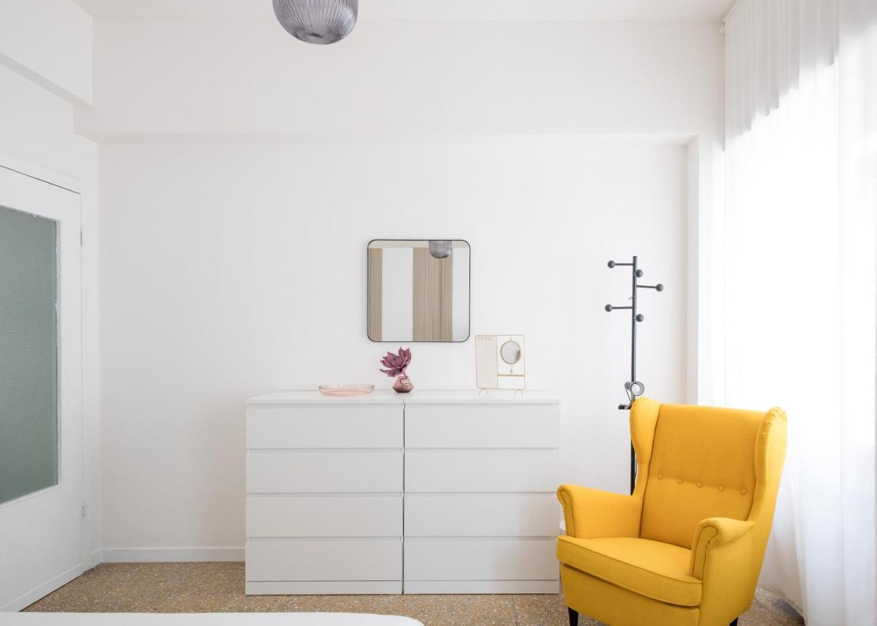 Domus Deiana Lägenhet Cagliari Exteriör bild