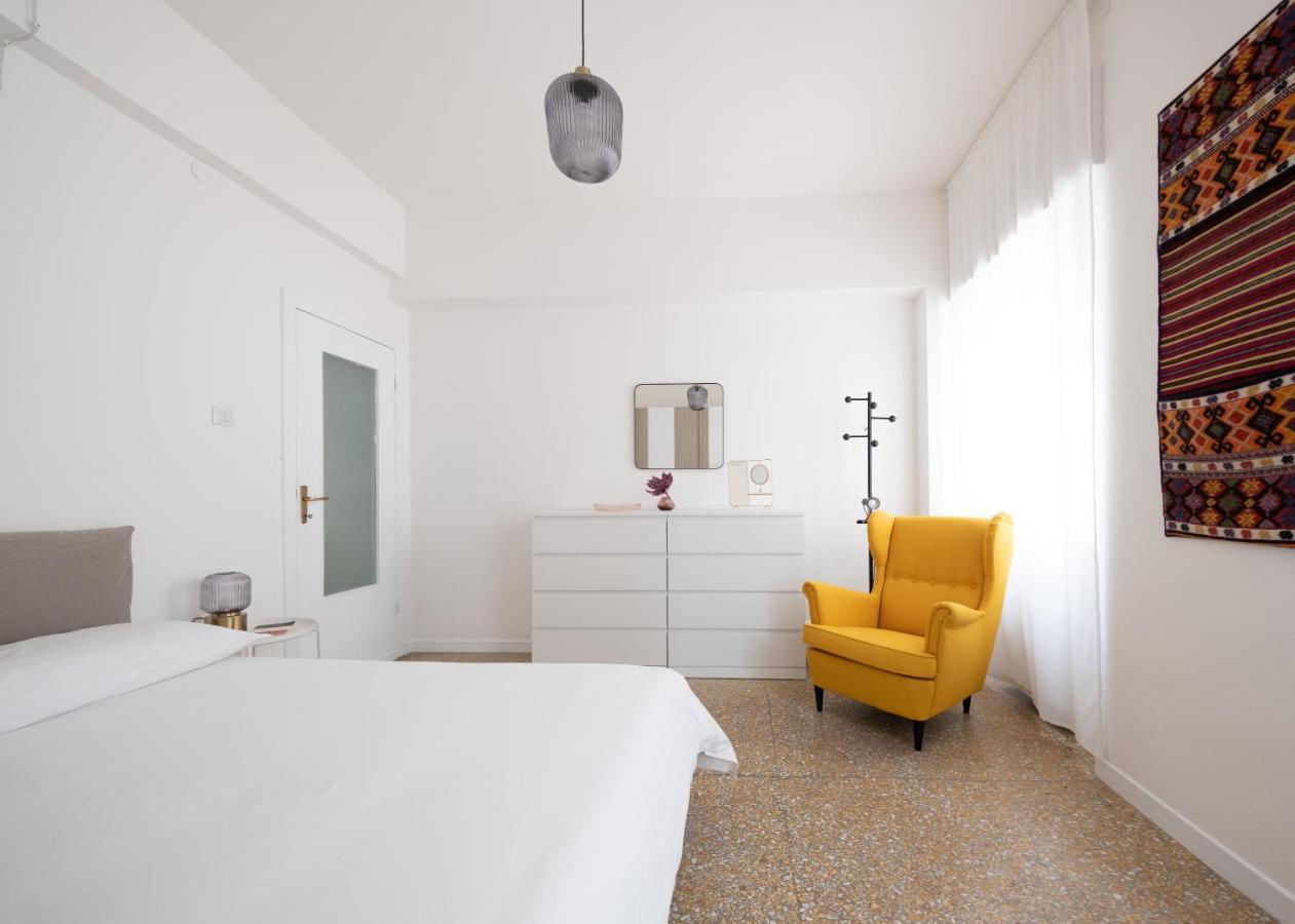 Domus Deiana Lägenhet Cagliari Exteriör bild
